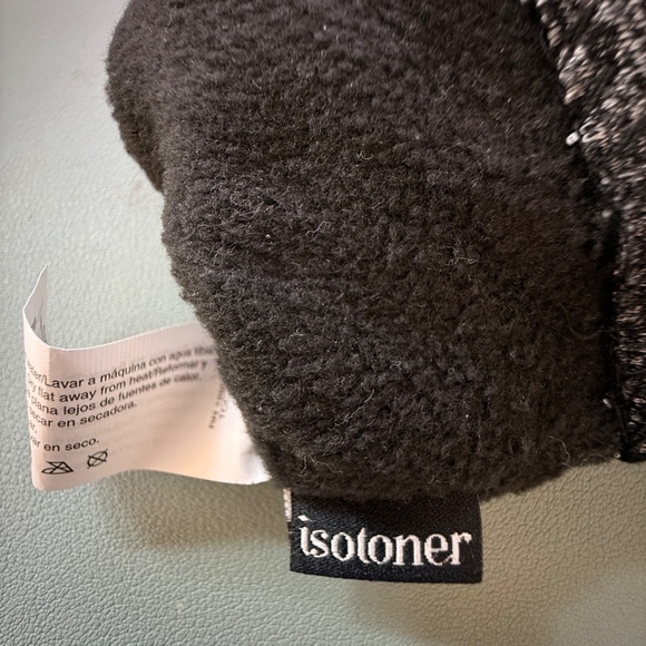 isotoner Women's Spandex Cold Weather Stretch Gloves With Warm Fleece Lining - Picture 2 of 3